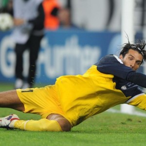 开云官网-列队致敬，胜败之外—巴萨以风度诠释足球的至高尊严，列队致敬，胜败之外—巴萨以风度诠释足球的至高尊严